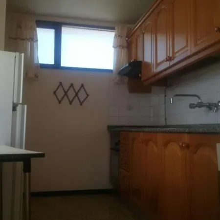 Sleeps 4 Wifi Фамара